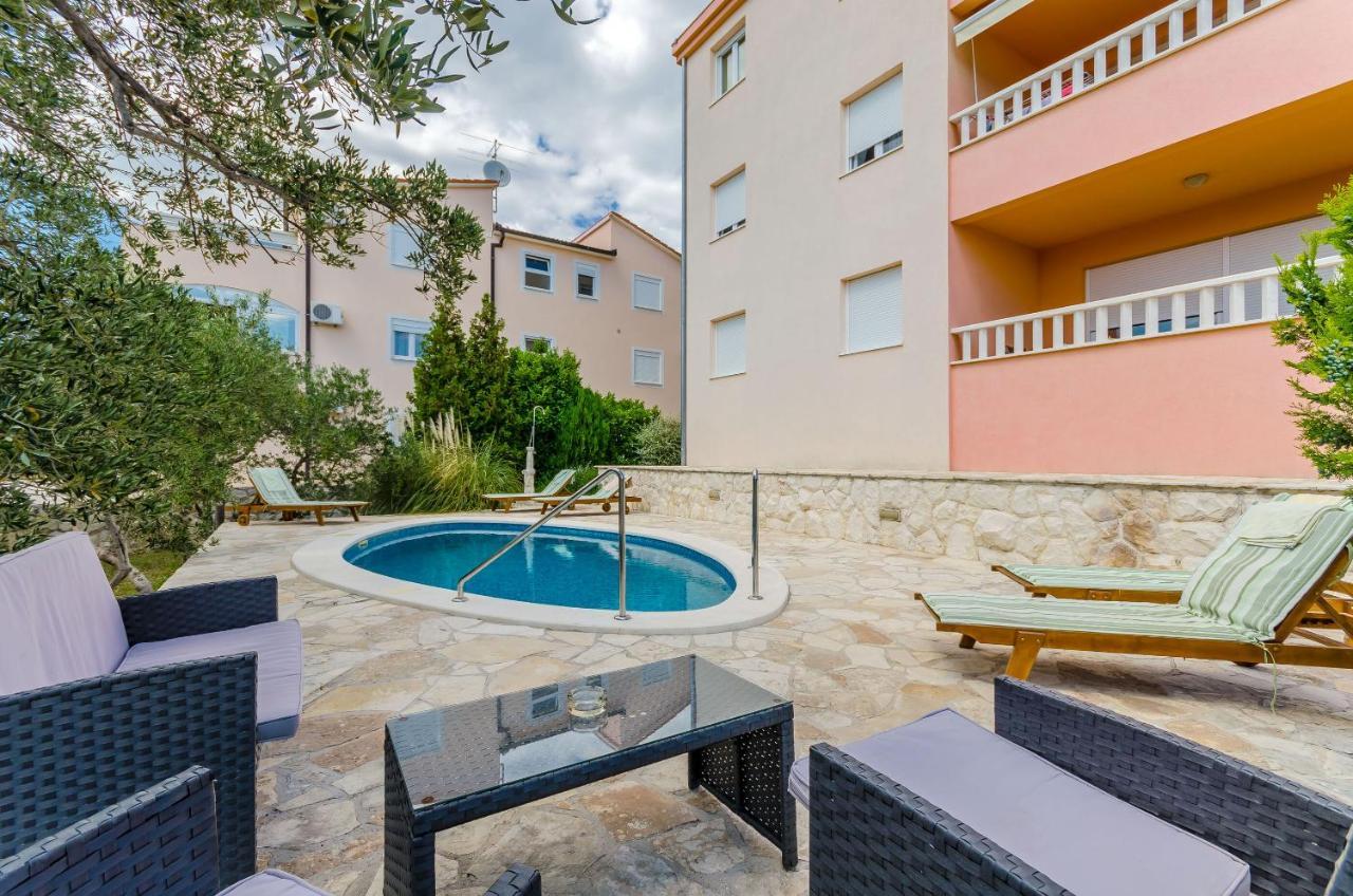 Apartments Melita Trogir Exterior foto