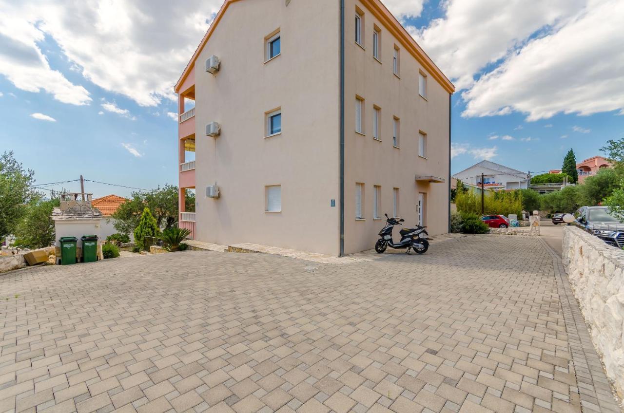 Apartments Melita Trogir Exterior foto